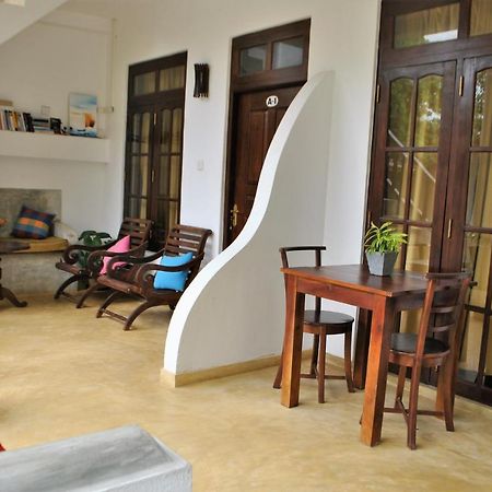 Sleepy Head Guesthouse Unawatuna Eksteriør bilde